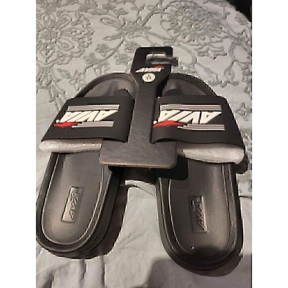 Avia Youth Striped Slide Sandals Rubber Logo Black Red/Grey size 1 - Picture 1 of 2